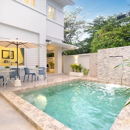 Seven Heaven Patong Villa